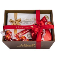  Dárek, který řekne víc než kytice: Inspirace na MDŽ z Fashion Areny